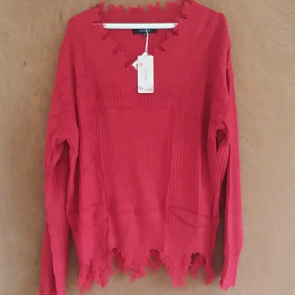 Leaning fashion sweater